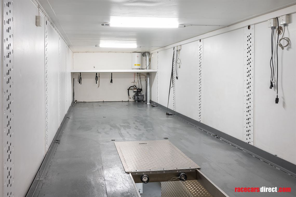 racetrailer---double-deck-with-kitchen-and-be