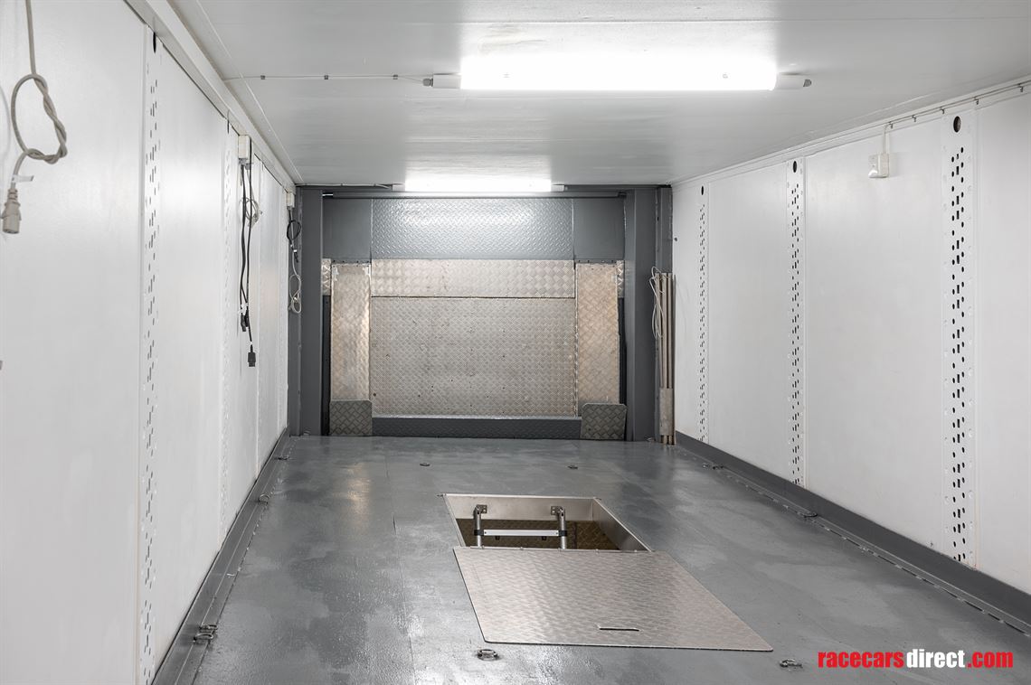 racetrailer---double-deck-with-kitchen-and-be