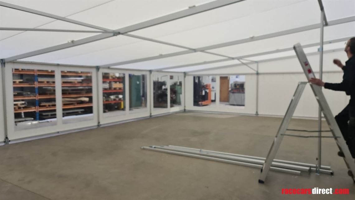 race-team-transporter