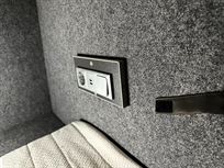 race-team-transporter