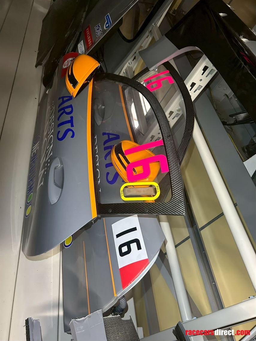 2020-mercedes-amg-gt4-evo