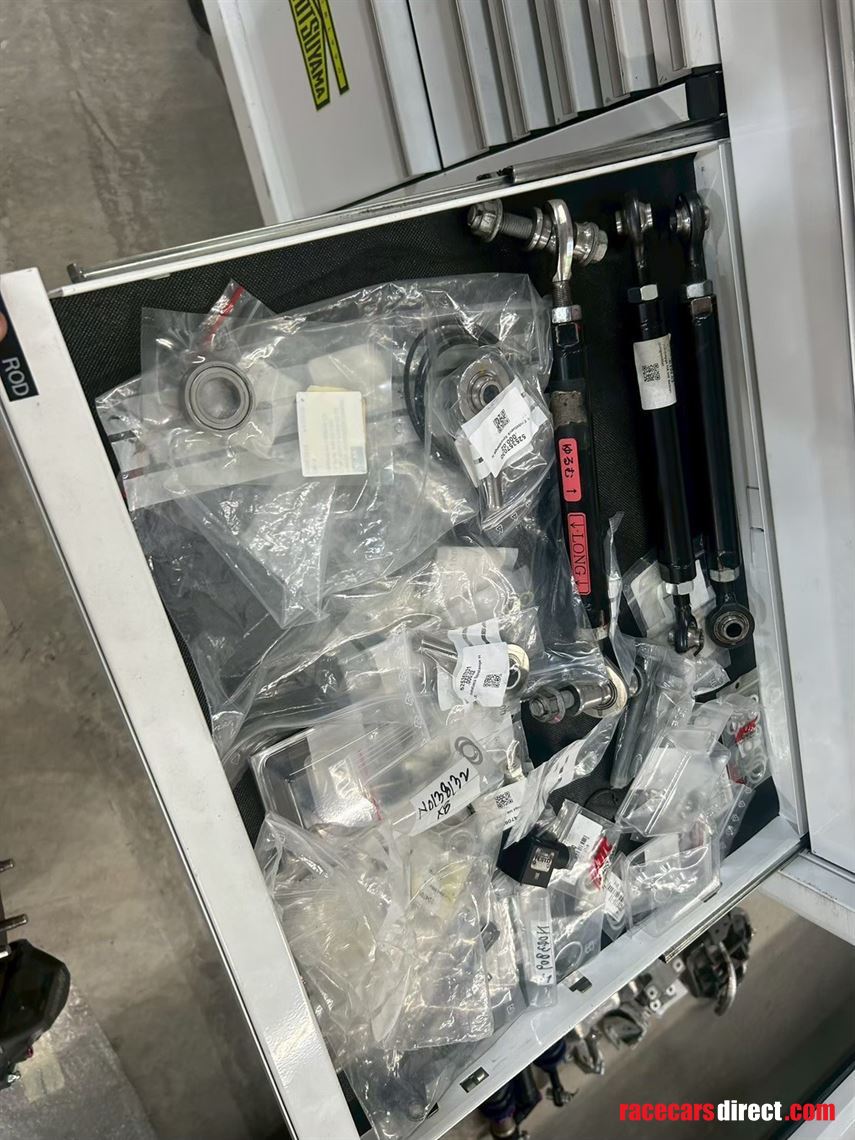 2020-mercedes-amg-gt4-evo