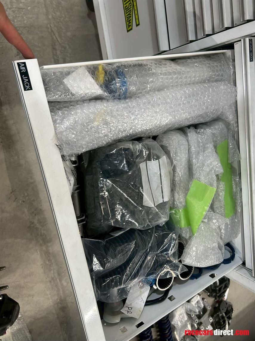 2020-mercedes-amg-gt4-evo