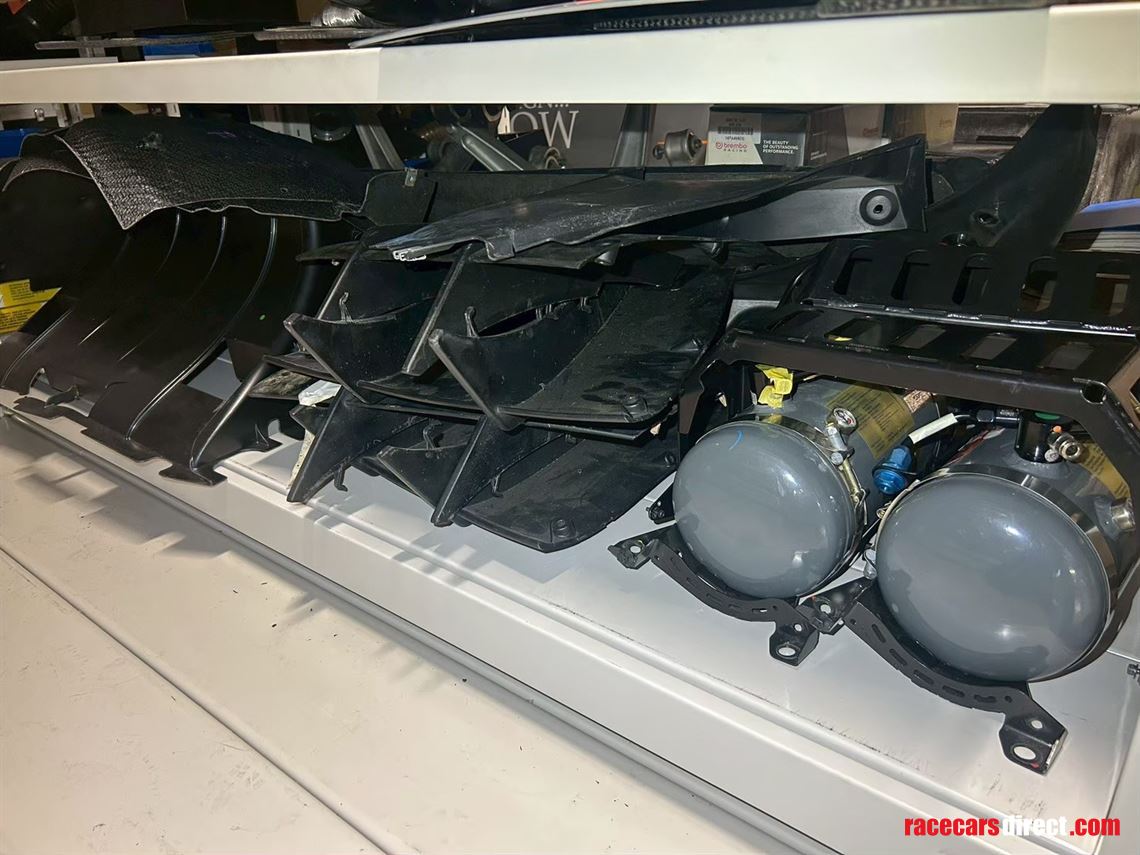 2020-mercedes-amg-gt4-evo