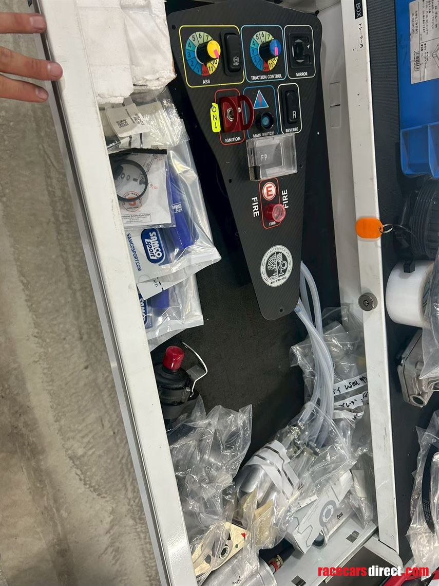 2020-mercedes-amg-gt4-evo