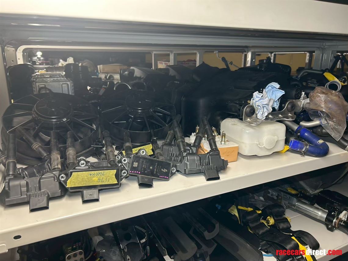 2020-mercedes-amg-gt4-evo