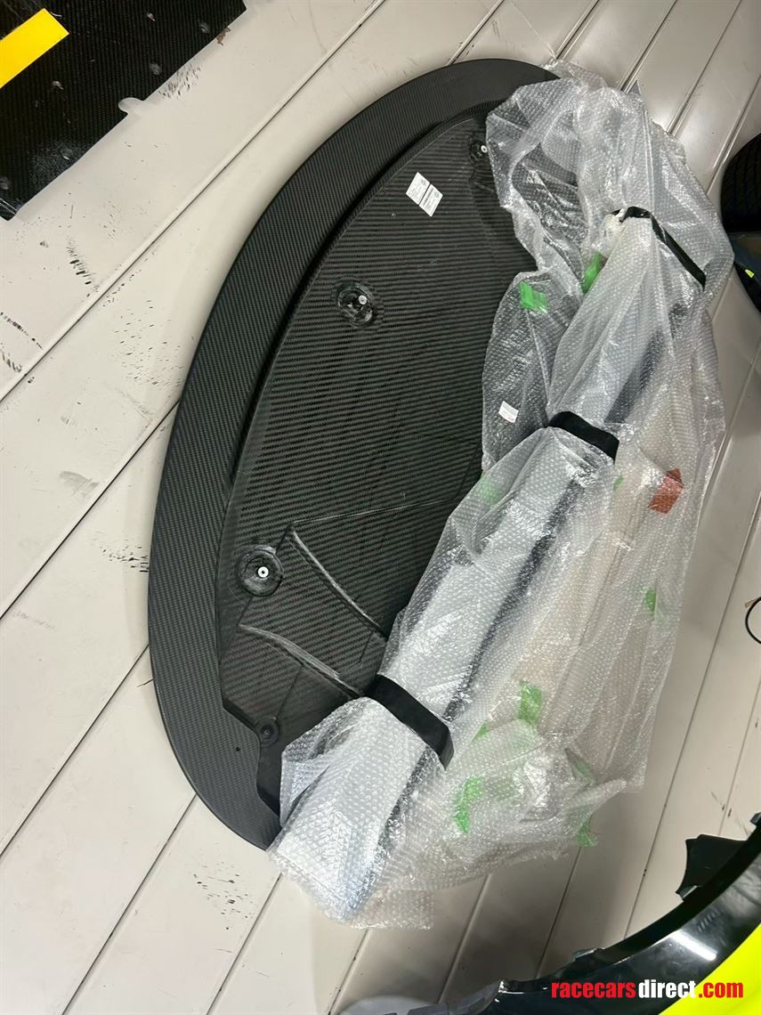 2020-mercedes-amg-gt4-evo