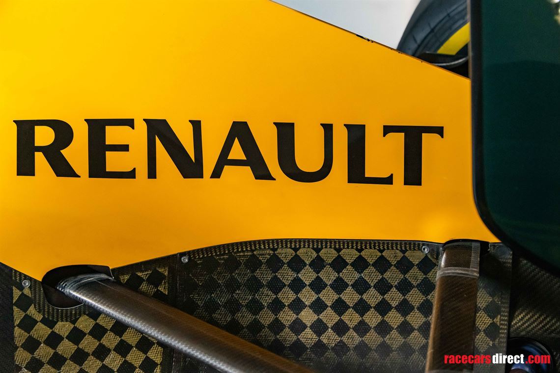 formula-1-caterham-ct01-2012---ex-petrov