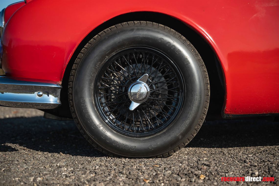 jaguar-mk-2-race-car---fia-htp