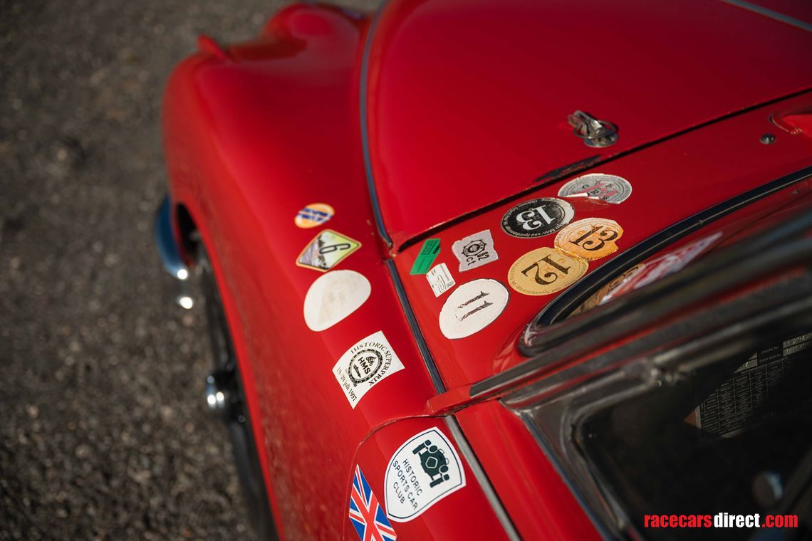 jaguar-mk-2-race-car---fia-htp