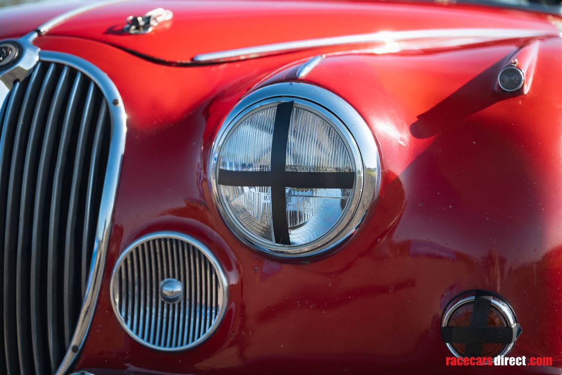 jaguar-mk-2-race-car---fia-htp