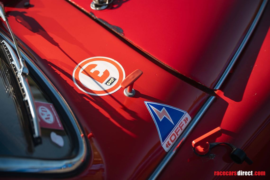 jaguar-mk-2-race-car---fia-htp