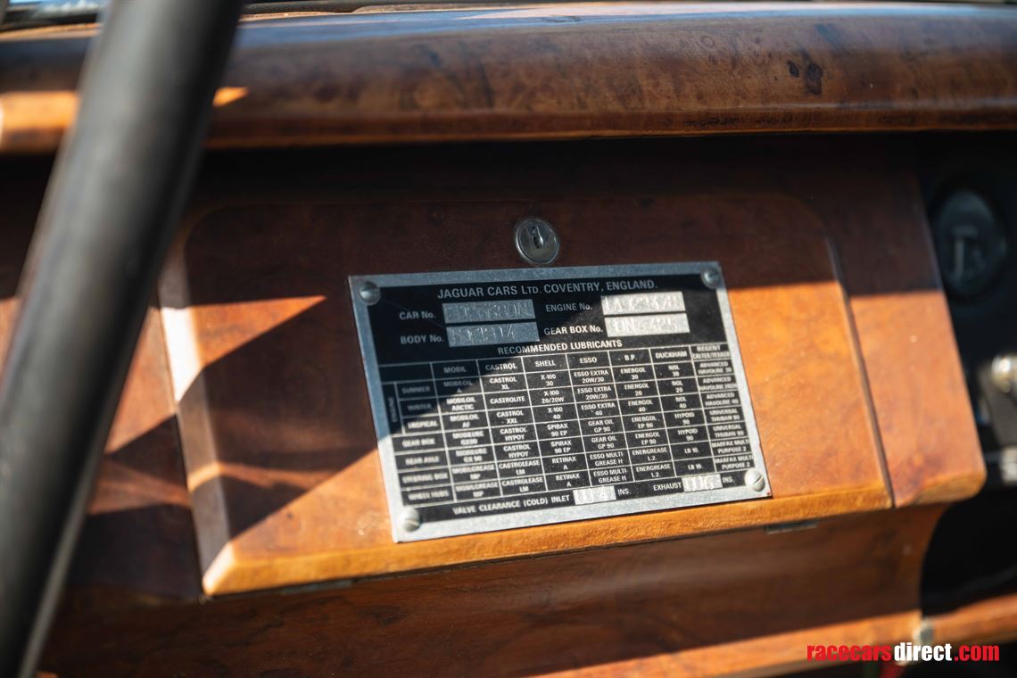 jaguar-mk-2-race-car---fia-htp