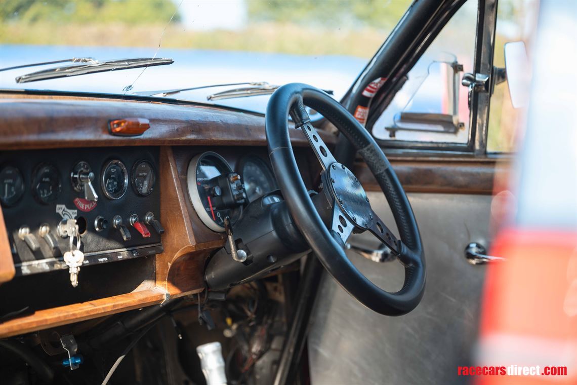 jaguar-mk-2-race-car---fia-htp