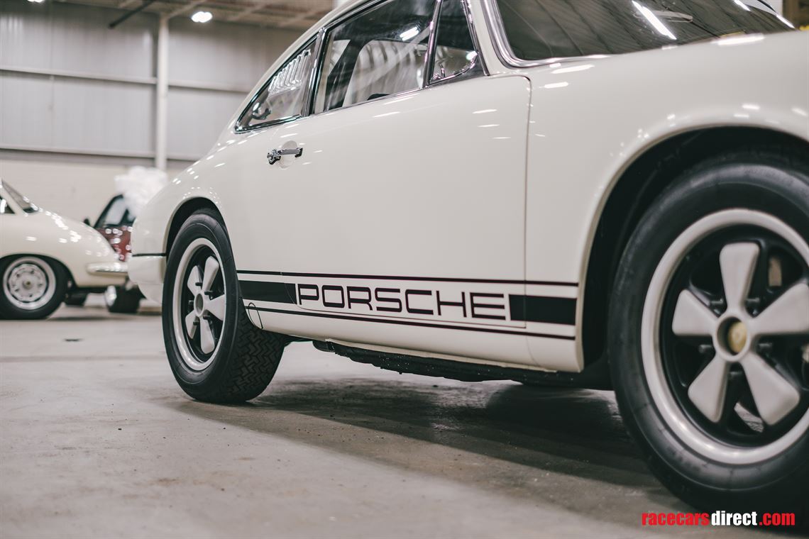 1967-porsche-911r-tribute
