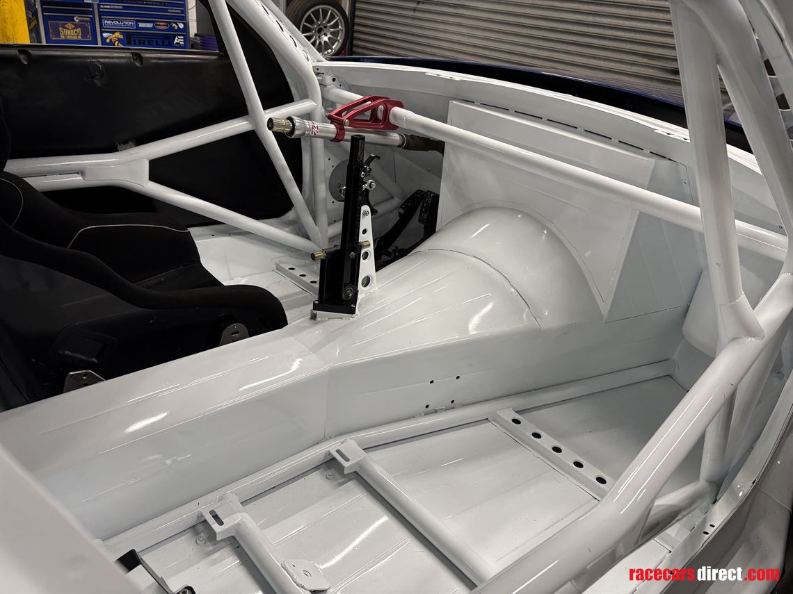 bmw-z4-gtr-v10-engine-sequential-gearbox-flos