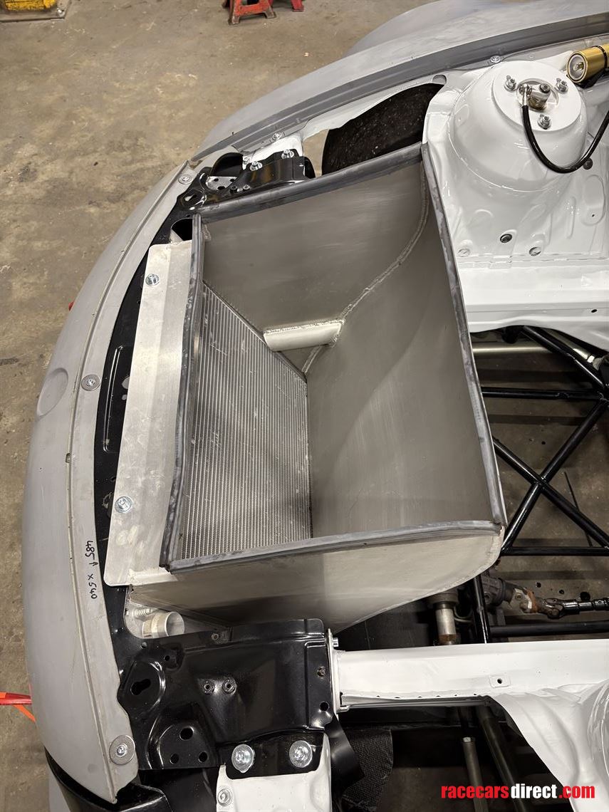 bmw-z4-gtr-v10-engine-sequential-gearbox-flos