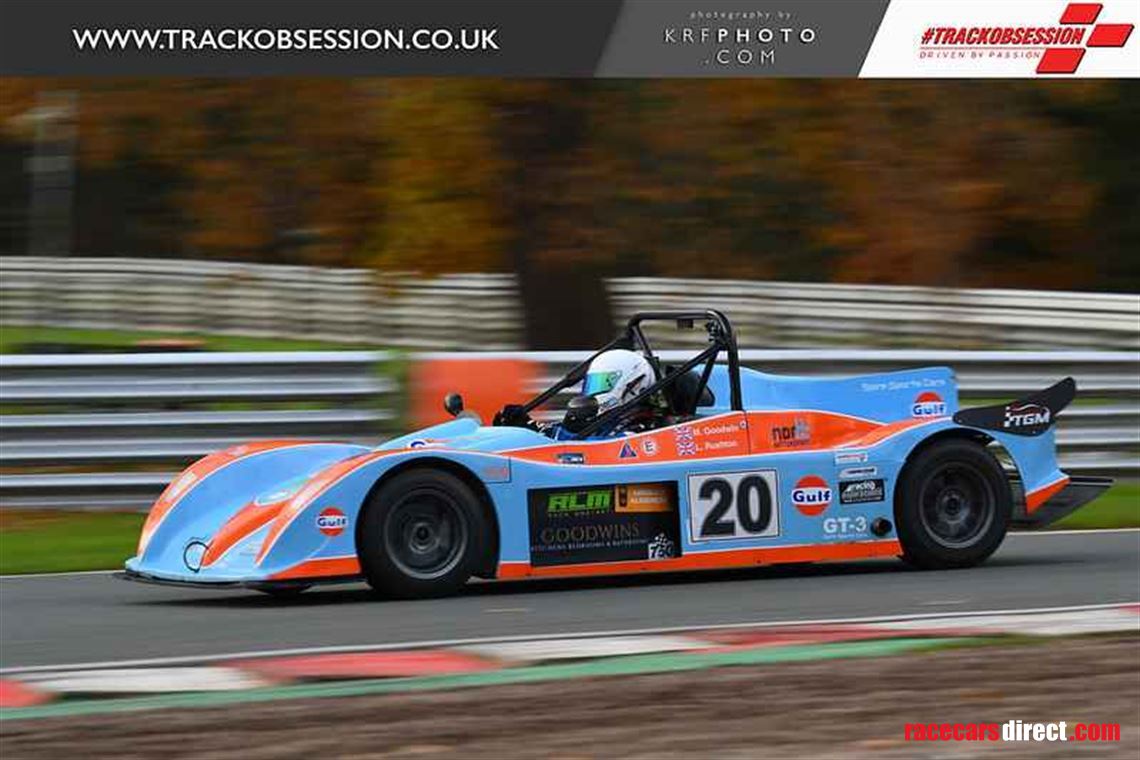spire-gt3-race-car-gulf-racing-colours