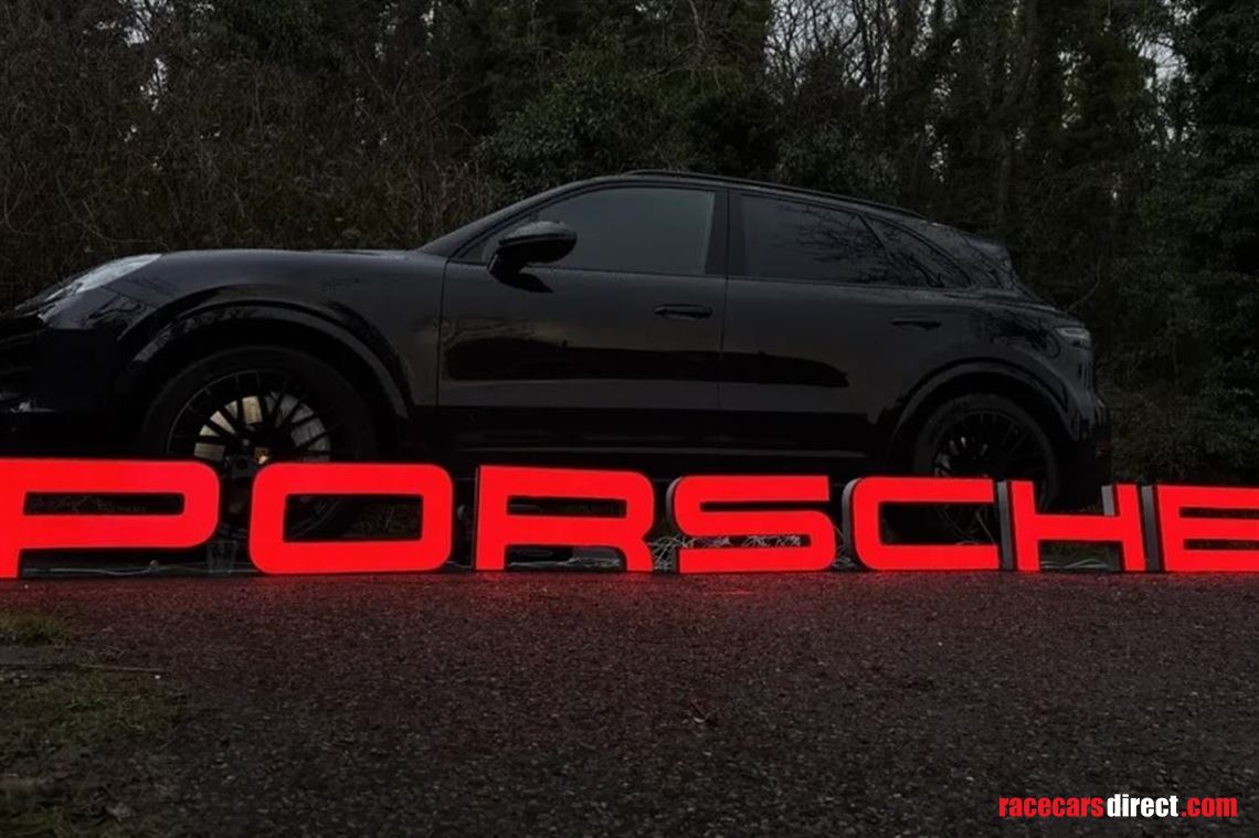 illuminated-porsche-letter-sign