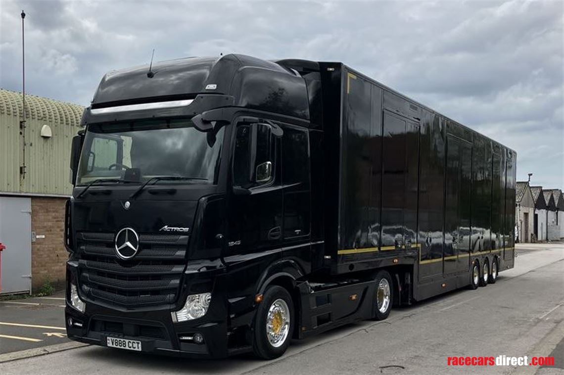mercedes-actros-gigaspace-and-kassbohrer-6-ca