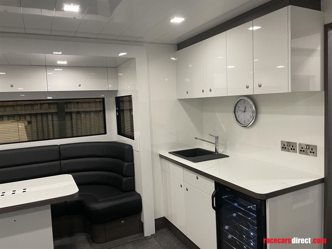 3-car-transporter-with-twin-slide-out-pods