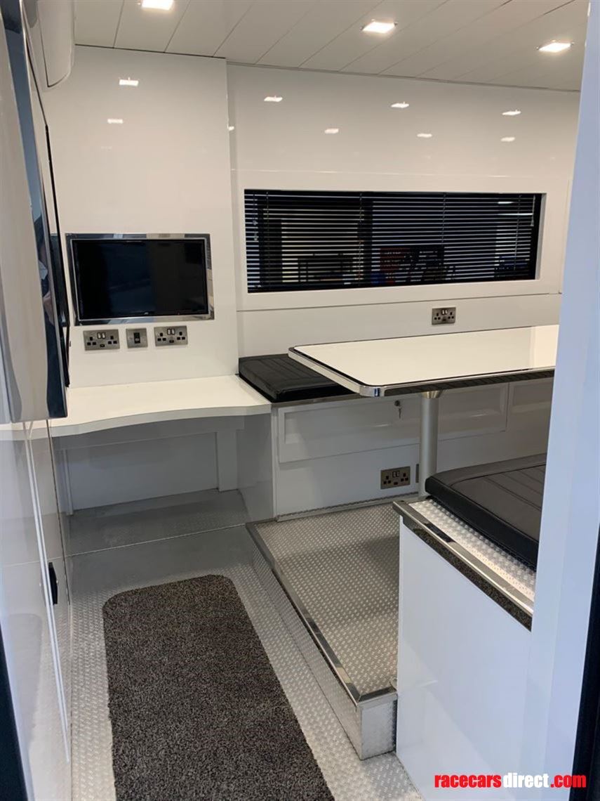 3-car-transporter-with-twin-slide-out-pods