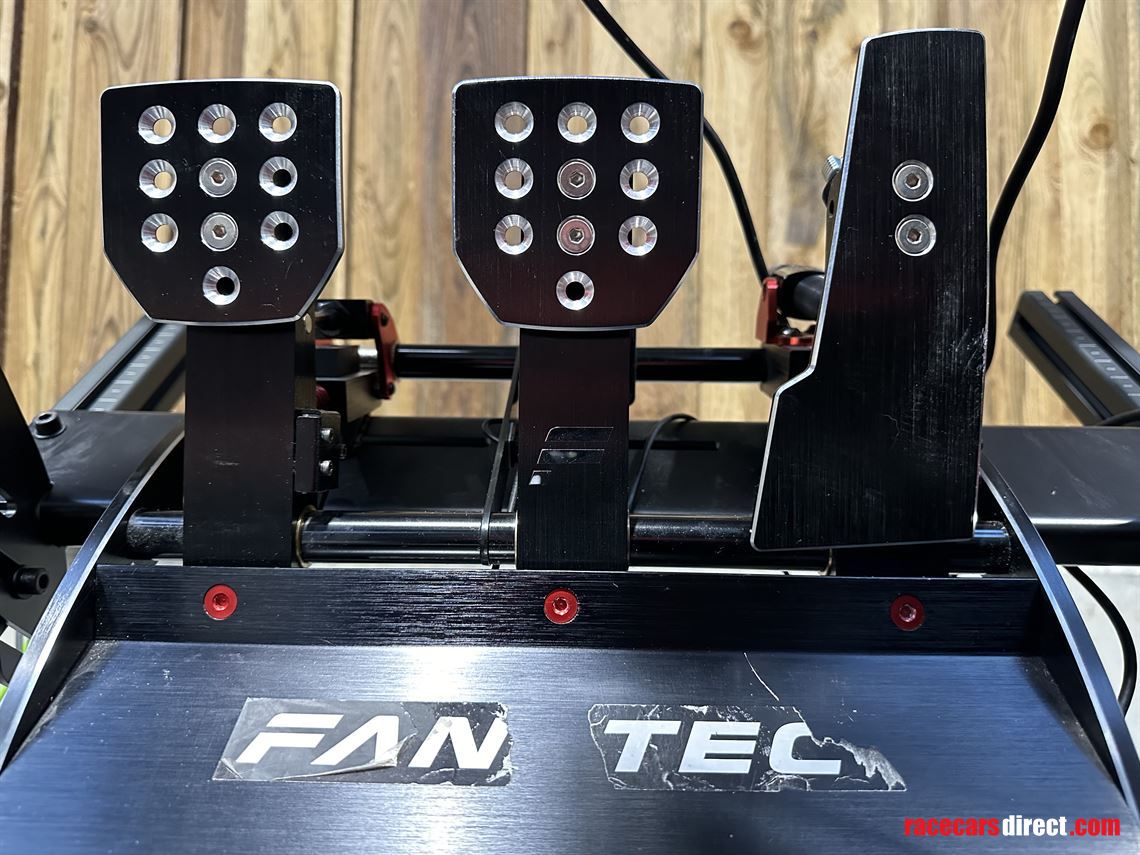 fanatec-elite-series-simulator