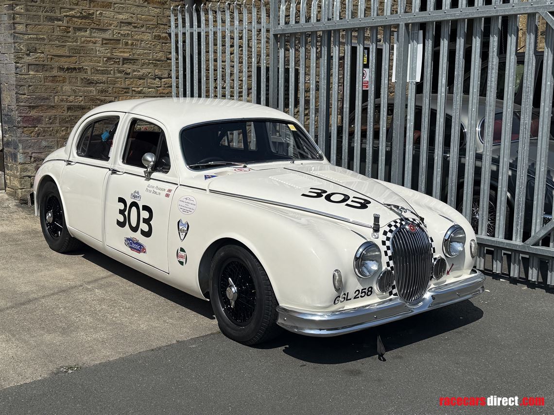 jaguar-mk1-race-car
