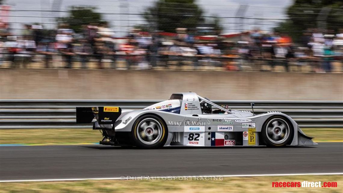 lola-b2k40-hu07-champion-2002