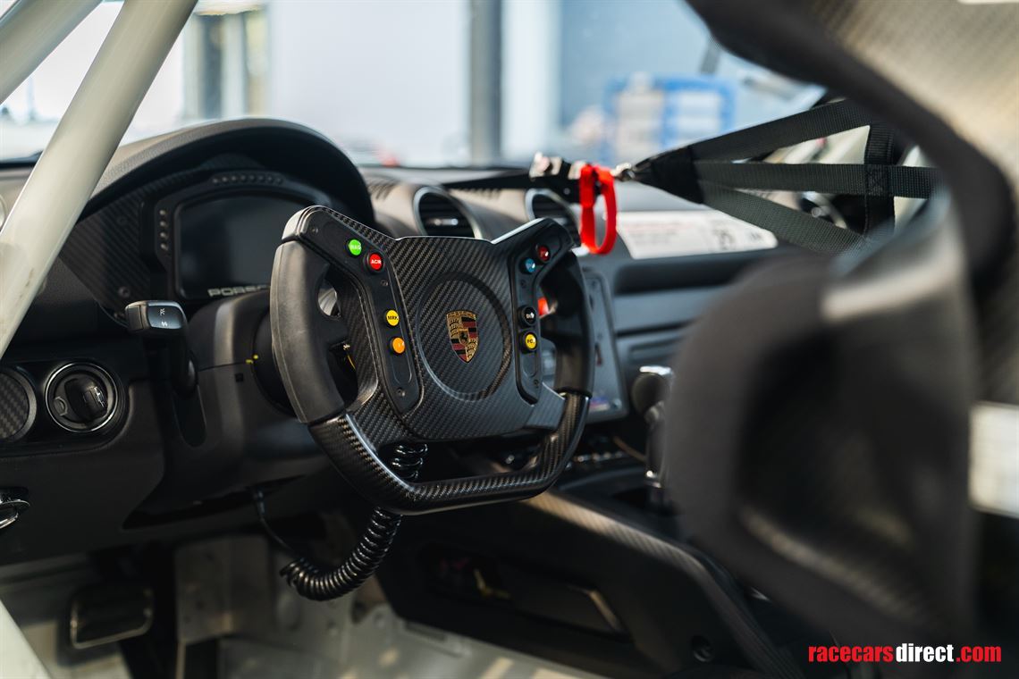 2025-porsche-gt4rs-clubsport