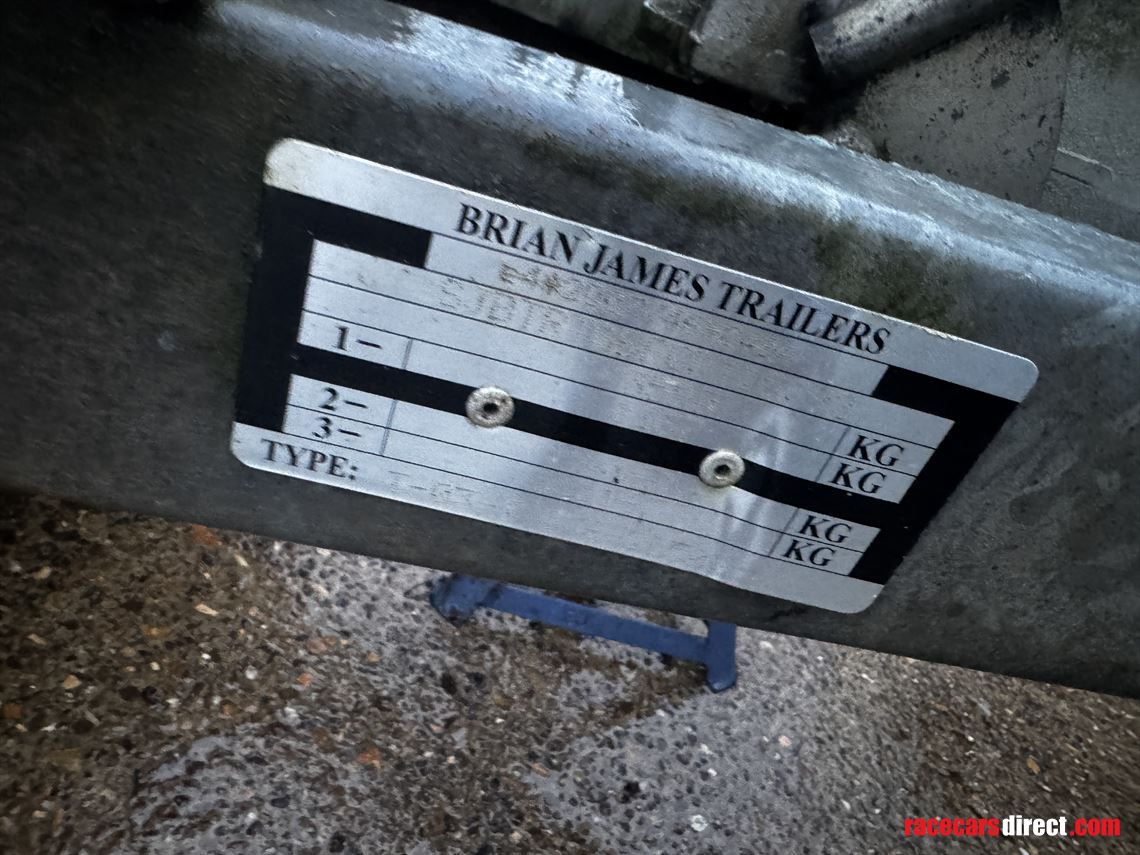 brian-james-race-transporter-6