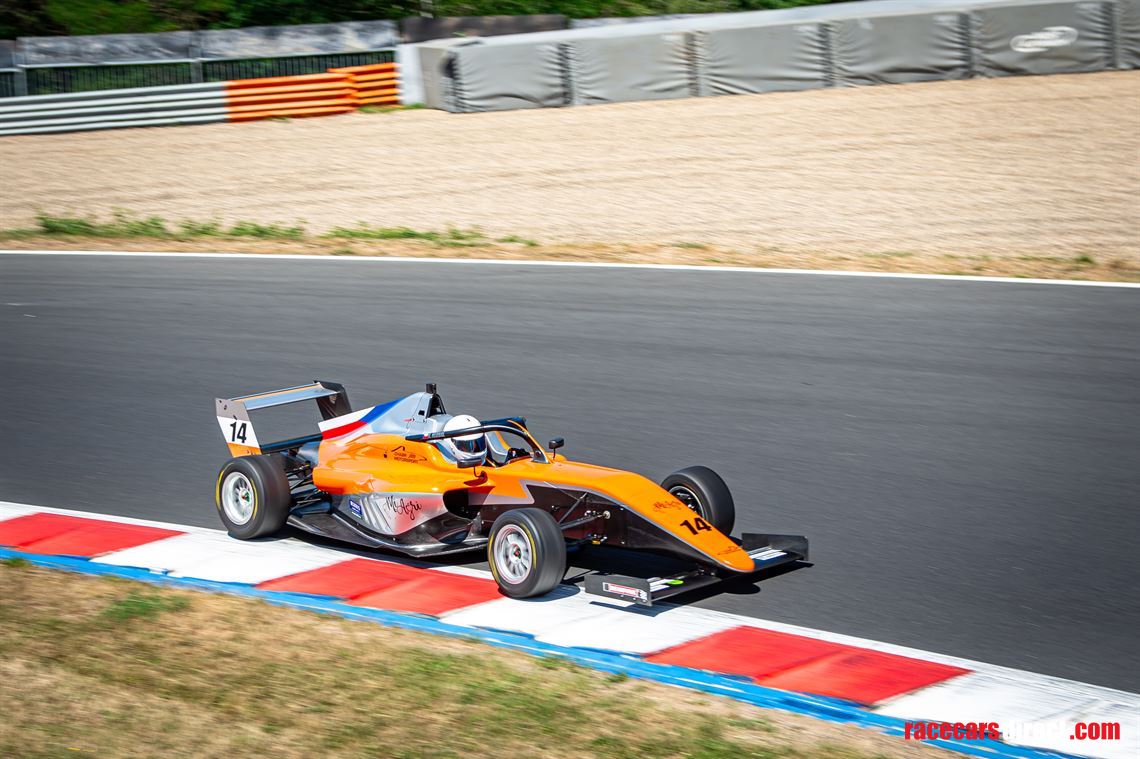 available-seat-f4-cez-or-f4-german-championsh