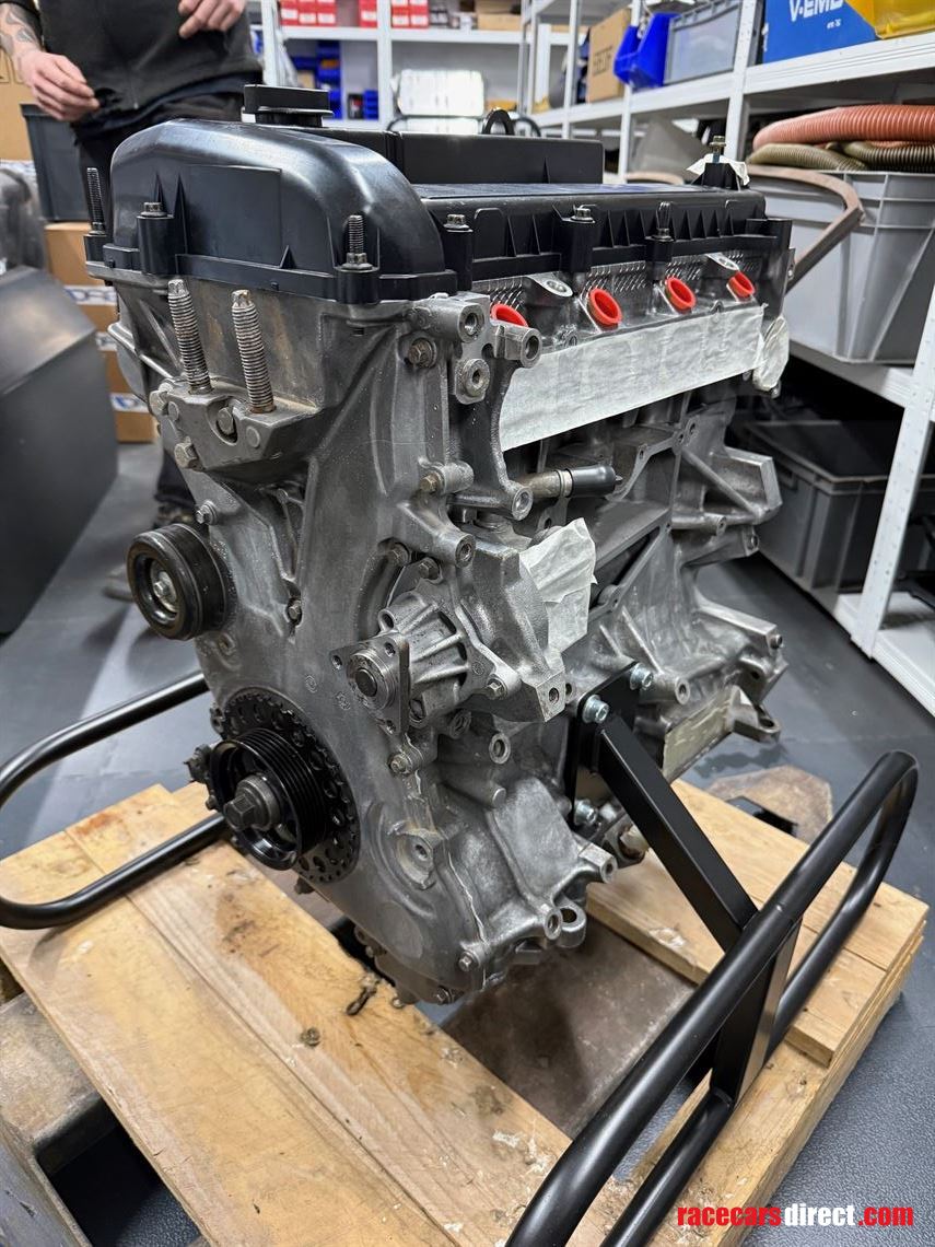 freshly-built-forged-ford-duratec-20ltr-engin