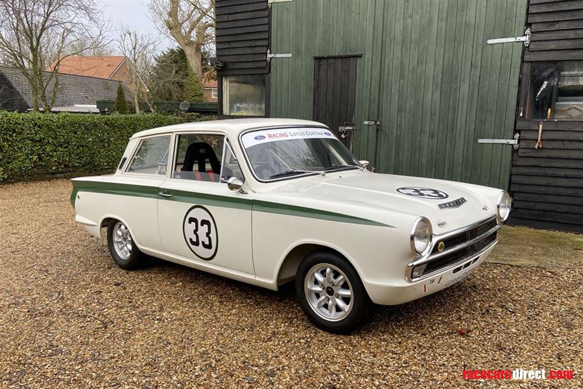 fia-lotus-cortina-race-car