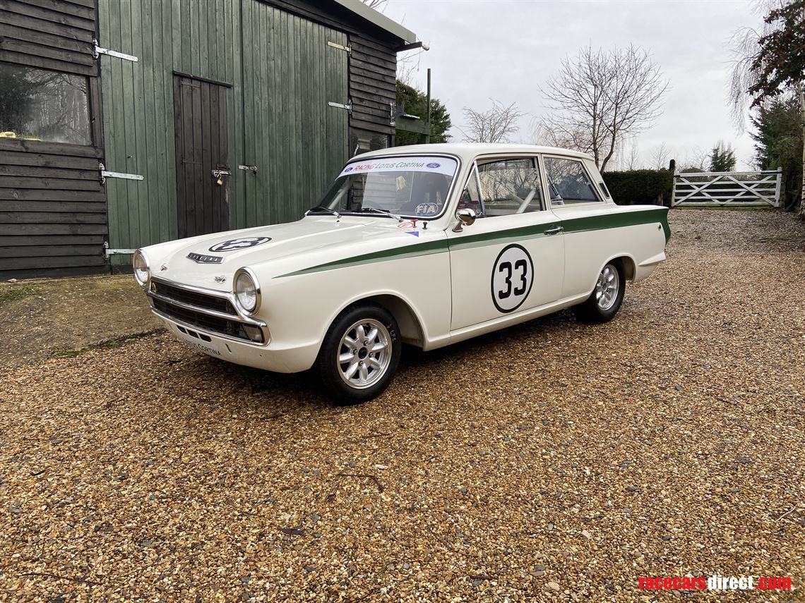fia-lotus-cortina-race-car