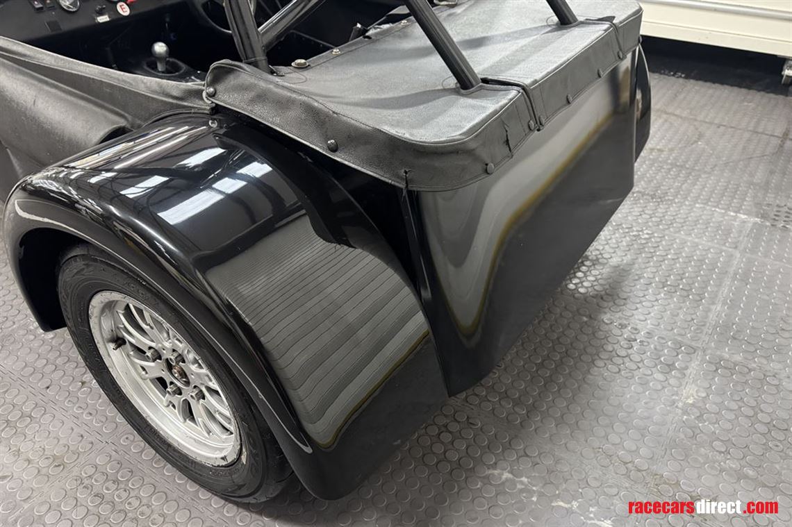 caterham-310r-race-car