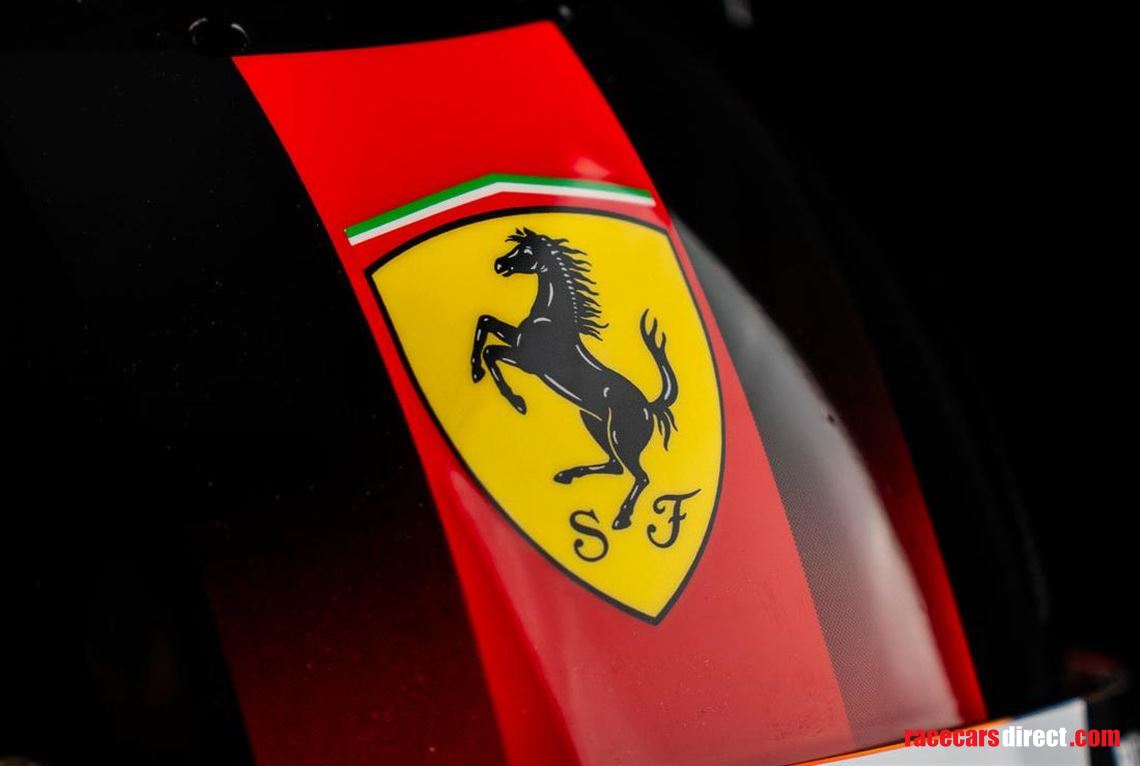 carlos-sainz-2024-helmet