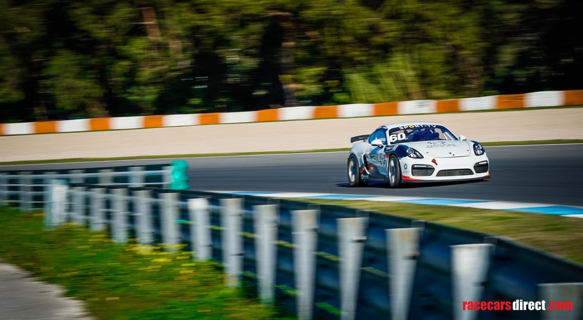 porsche-cayman-gt4-981-mr