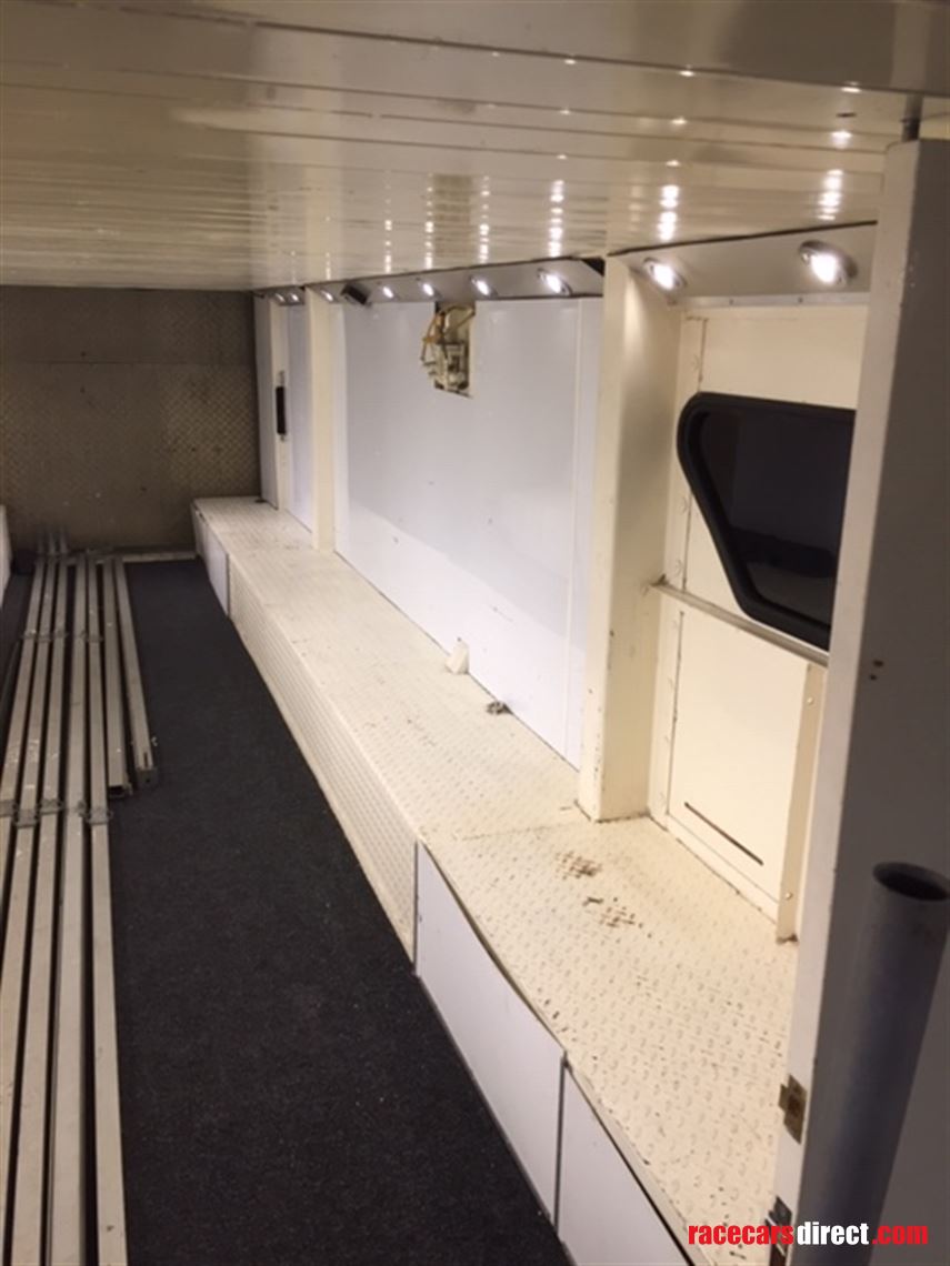 wilson-tri-axle-4-car-transporter-with-hospit