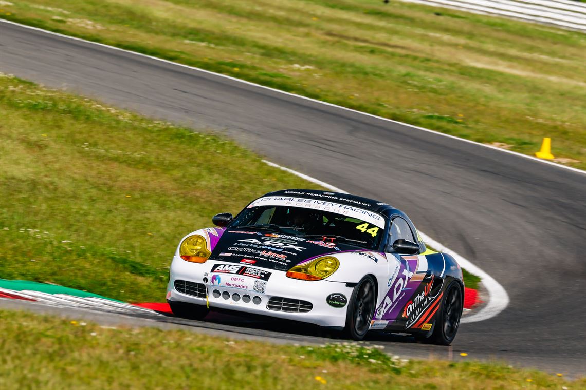 porsche-boxster-s-32-race-car