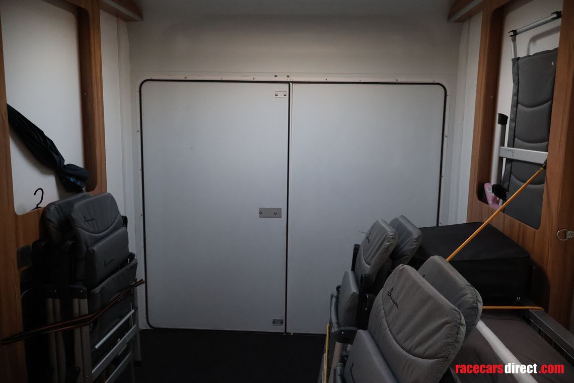 be--trailer-combi-6p-rvcargo-area