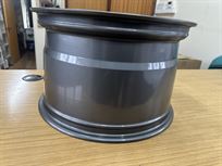 new-11-x-18-competition-centre-lock-wheelsset