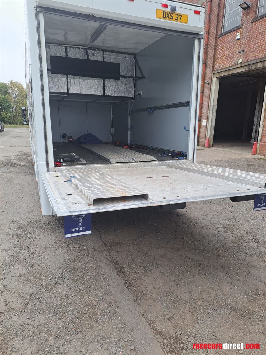 mercedes-atego-race-truck