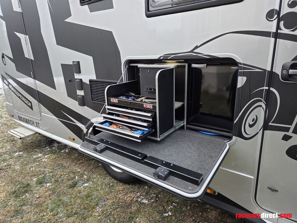 unique-iveco-daily-custom-built-racevan