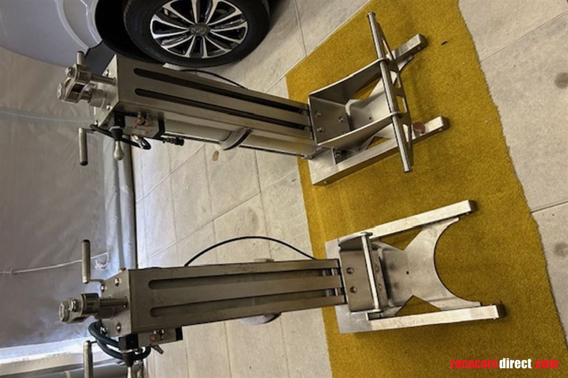 air-lifters-gt3-tyres-spares