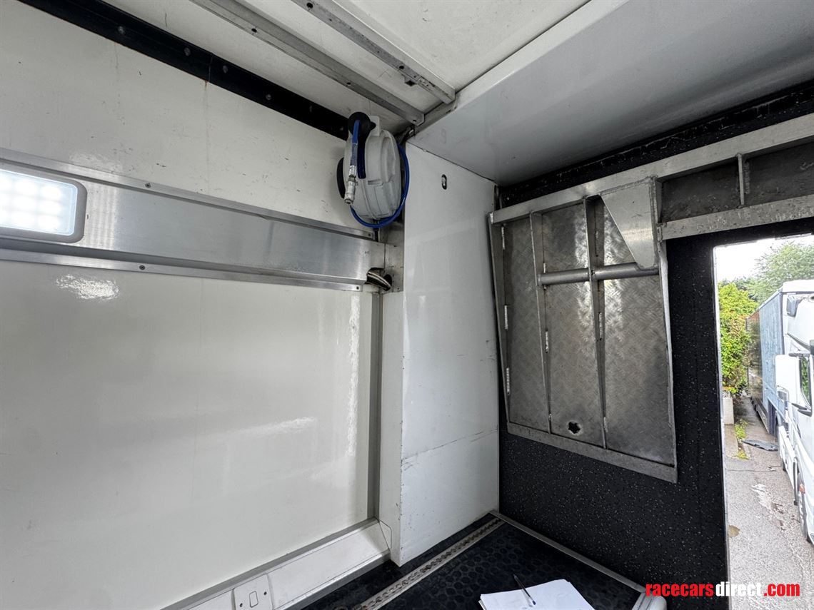 2-car-transporter-with-office