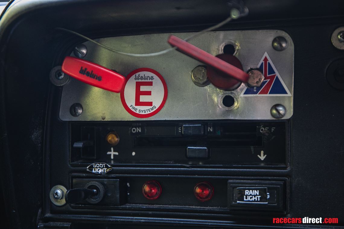 1975-ford-capri-30-with-ric-wood-motovation