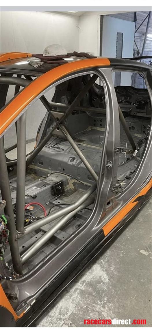 renault-clio-mk4-race-car-300hp