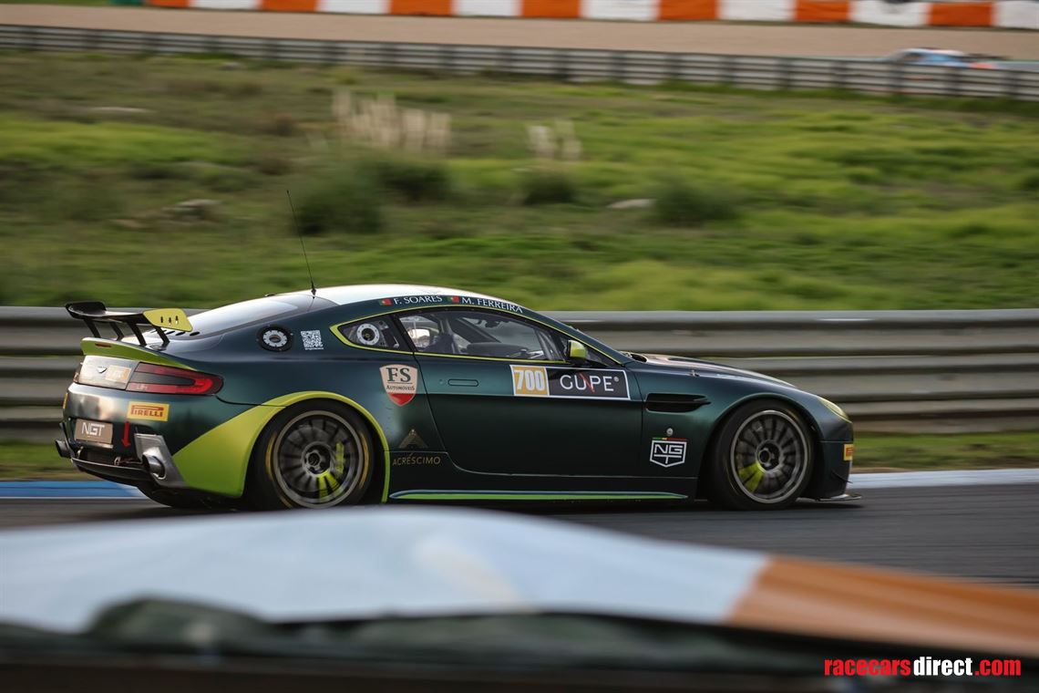 aston-martin-vantage-gt4---r15-chassis-gt4-05