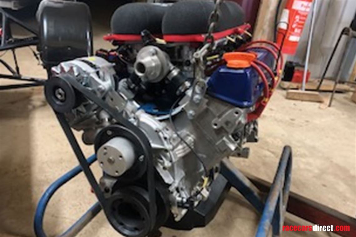 rover-v8-race-engine